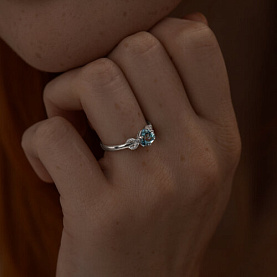Кольцо SOKOLOV - Серебро 925, Топаз, Фианит (арт. 92011038)