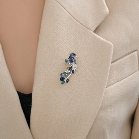 Брошь SOKOLOV - Серебро 925, Агат, Синтетический сапфир , Фианит (арт. 88040001)